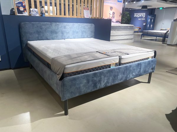 Showroom sale! Ledikant Olijfje